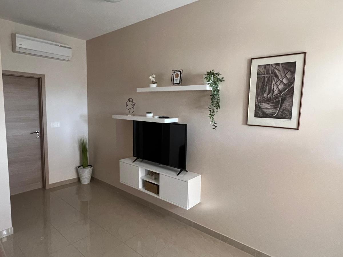 Apartmani Nina I Niko Ugljan Habitación foto