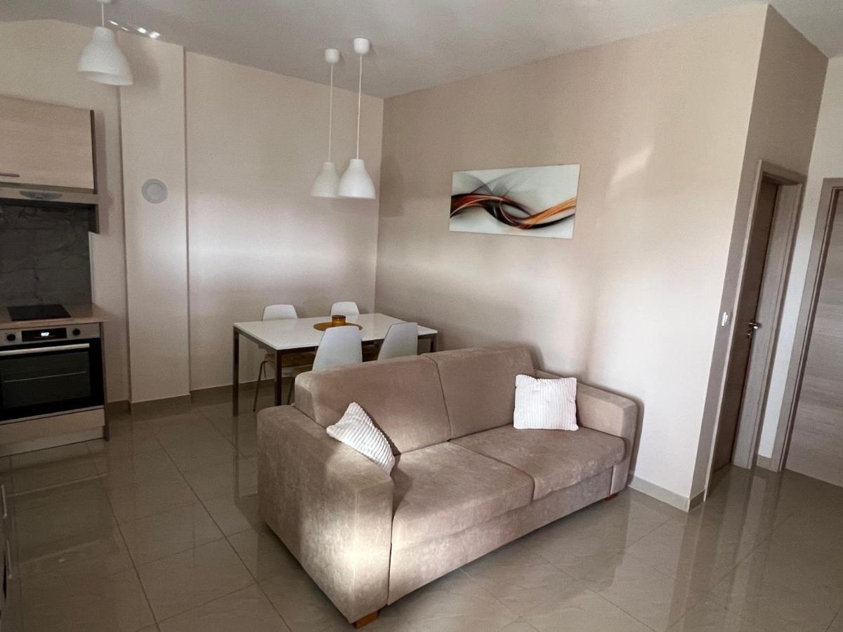 Apartmani Nina I Niko Ugljan Habitación foto