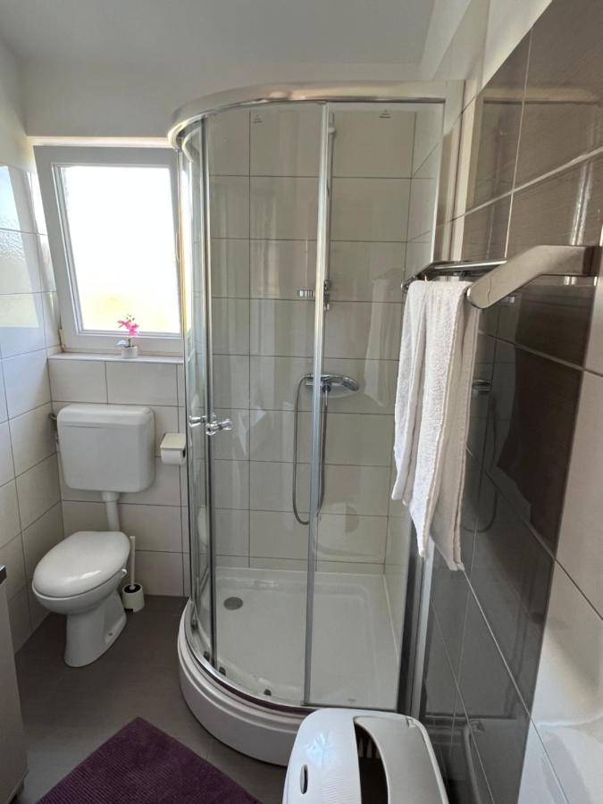 Apartmani Nina I Niko Ugljan Habitación foto