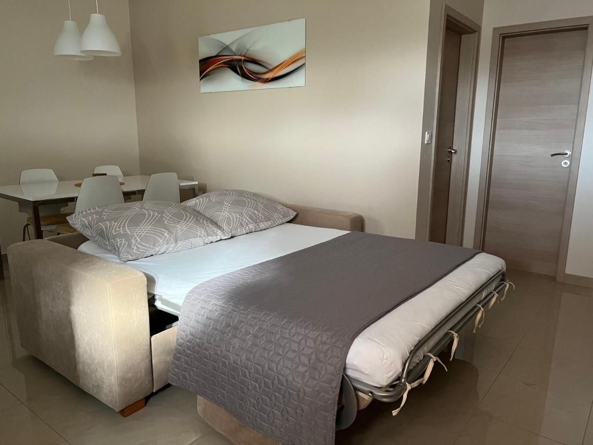 Apartmani Nina I Niko Ugljan Habitación foto